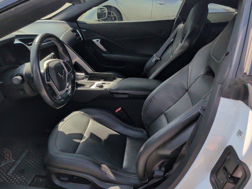 Used 2019 Chevrolet Corvette Stingray Coupe w/ 1LT RWD image 6