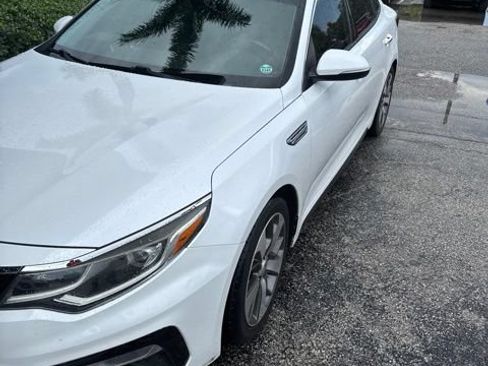 Used 2019 Kia Optima S w/ S Panoramic Sunroof Package FWD image 2