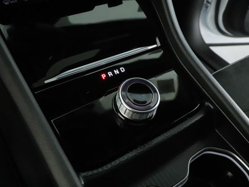 Used 2025 Jeep Grand Cherokee Altitude image 15