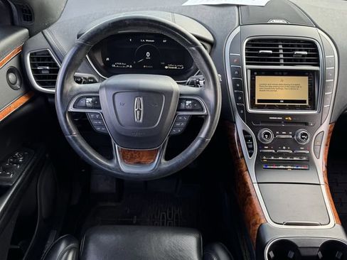 Used 2019 Lincoln Nautilus Reserve image 12