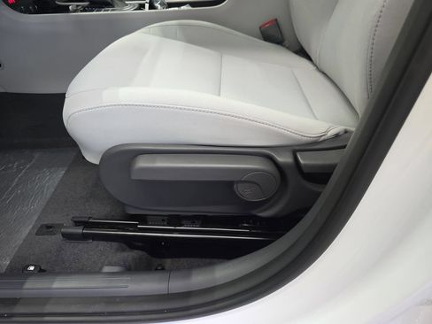 New 2026 Hyundai Kona SE FWD image 29