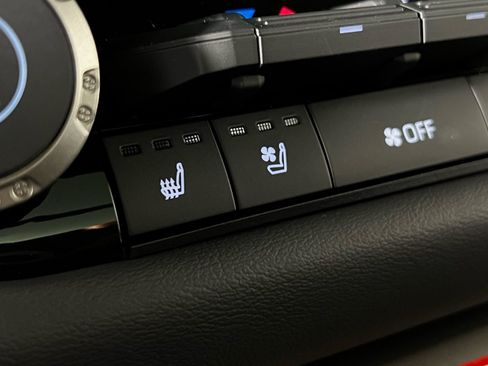 New 2026 Toyota Tundra Platinum image 16