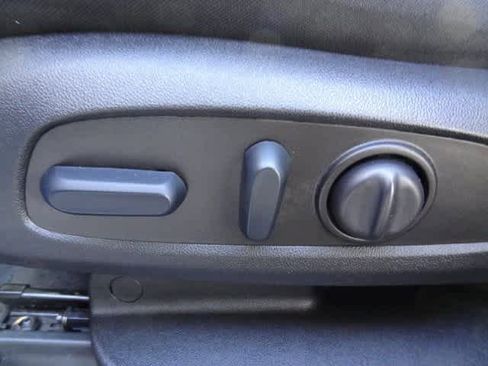 Used 2023 Chevrolet Blazer LT image 7