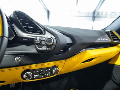 Used 2016 Ferrari 488 GTB RWD image 42