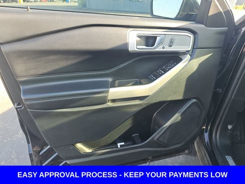 Used 2022 Ford Explorer Limited image 16