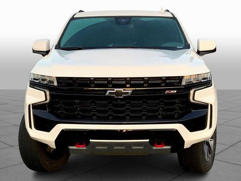 Used 2023 Chevrolet Tahoe Z71 w/ Luxury Package image 3