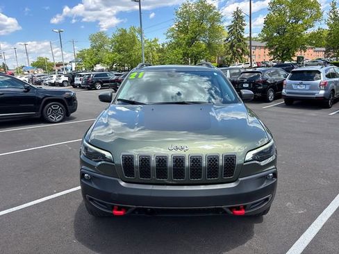 Used 2021 Jeep Cherokee Trailhawk w/ Sun, Sound & Nav Group AWD/4WD image 5