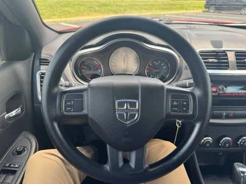 Used 2013 Dodge Avenger SE FWD image 13