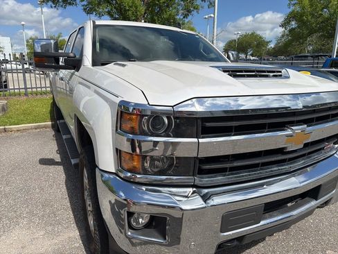 Used 2019 Chevrolet Silverado 2500 LTZ w/ Duramax Plus Package AWD/4WD image 10