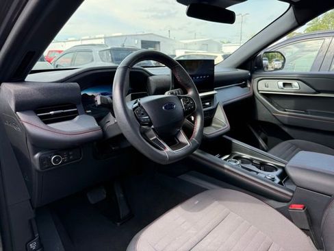 Certified 2025 Ford Explorer ST-Line w/ ST-Line Street Pack AWD/4WD image 7