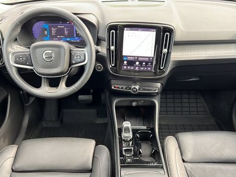 Certified 2023 Volvo XC40 B4 Ultimate w/ Protection Package Premier FWD image 10