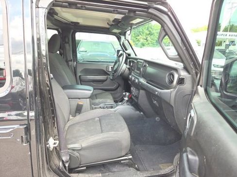 Used 2023 Jeep Gladiator Sport AWD/4WD image 20