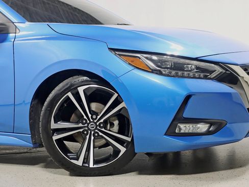 Used 2021 Nissan Sentra SR w/ SR Premium Package FWD image 5