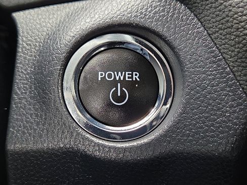 Used 2024 Toyota RAV4 SE w/ Convenience Package AWD/4WD image 20