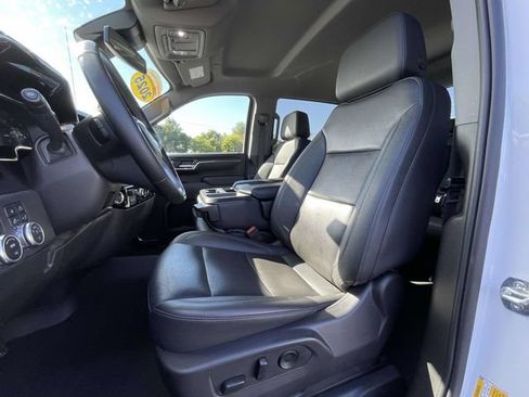 Used 2025 GMC Sierra 1500 SLT AWD/4WD image 17