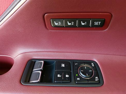 Used 2023 Lexus LC 500 Convertible image 37