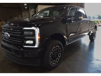 New 2025 Ford F350 Platinum w/ FX4 Off-Road Package