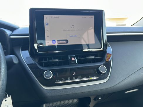 Used 2023 Toyota Corolla LE image 30