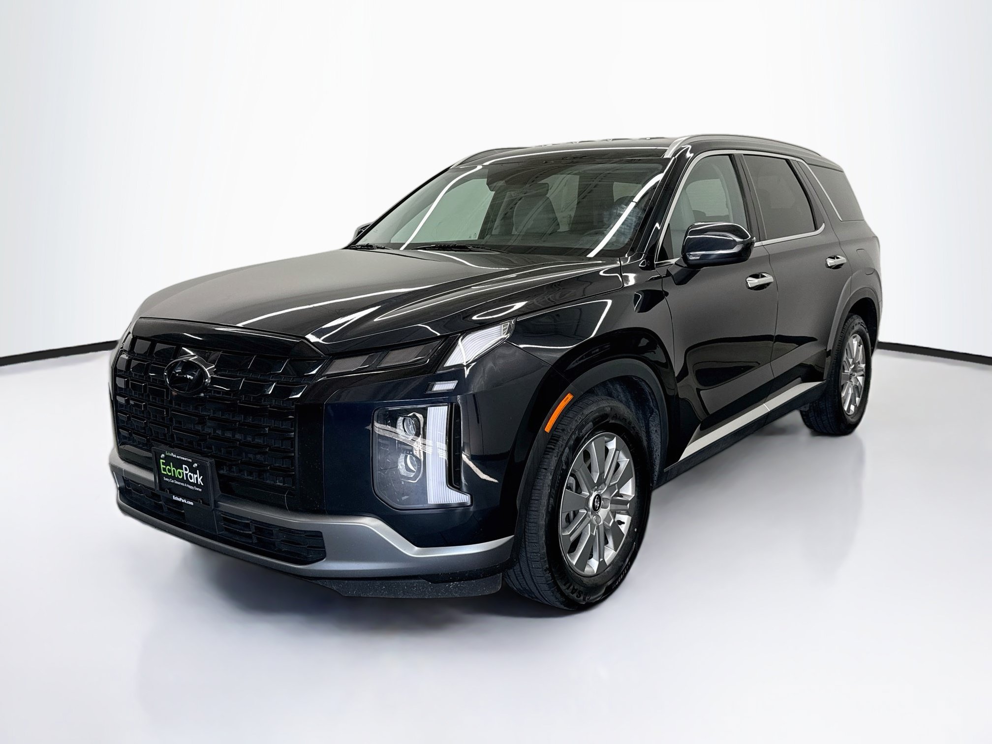 Used 2025 Hyundai Palisade SEL FWD image 3