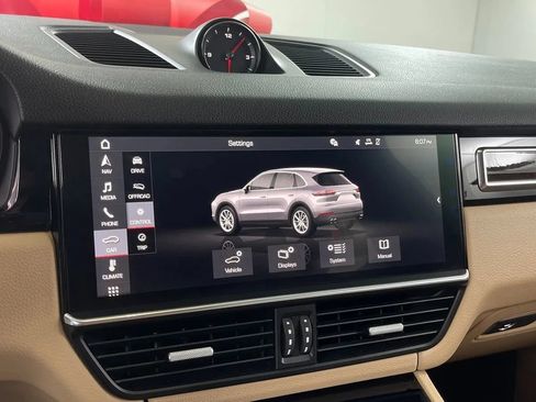 Used 2019 Porsche Cayenne AWD/4WD image 25