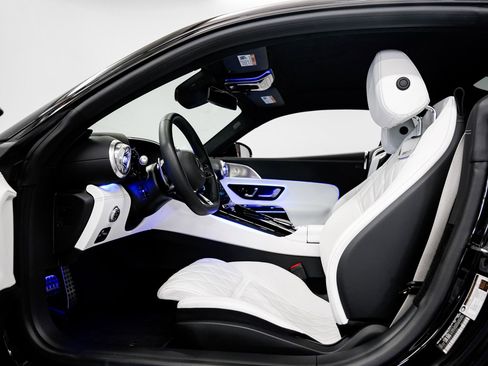 Used 2025 Mercedes-Benz AMG GT 55 image 17