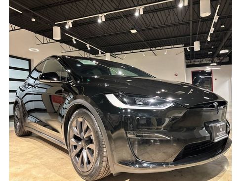 Used 2025 Tesla Model X image 6