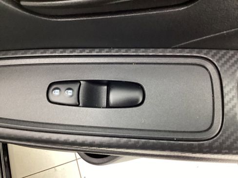 Used 2025 Nissan Versa S FWD image 37