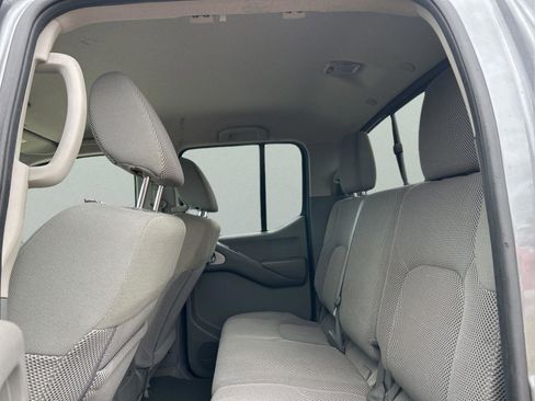 Used 2017 Nissan Frontier SV image 29