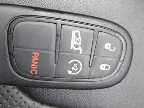 Certified 2023 Jeep Cherokee Altitude Lux image 22