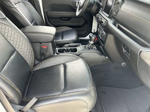 Used 2023 Jeep Wrangler Unlimited Sahara AWD/4WD image 12