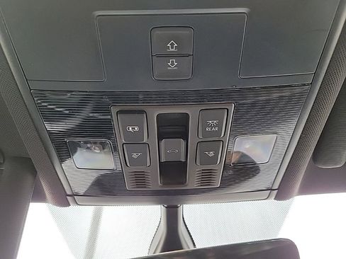 Used 2019 Volkswagen Tiguan SEL R-Line image 36