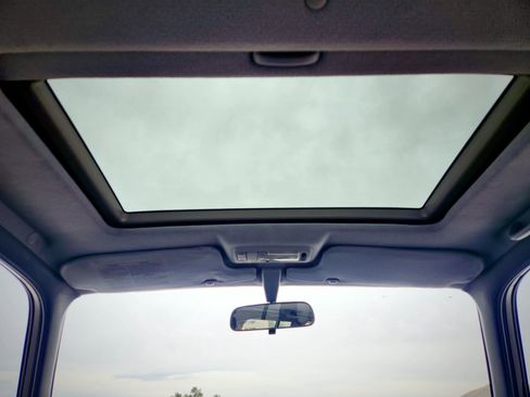 Used 1997 Toyota RAV4 4WD 4-Door image 34