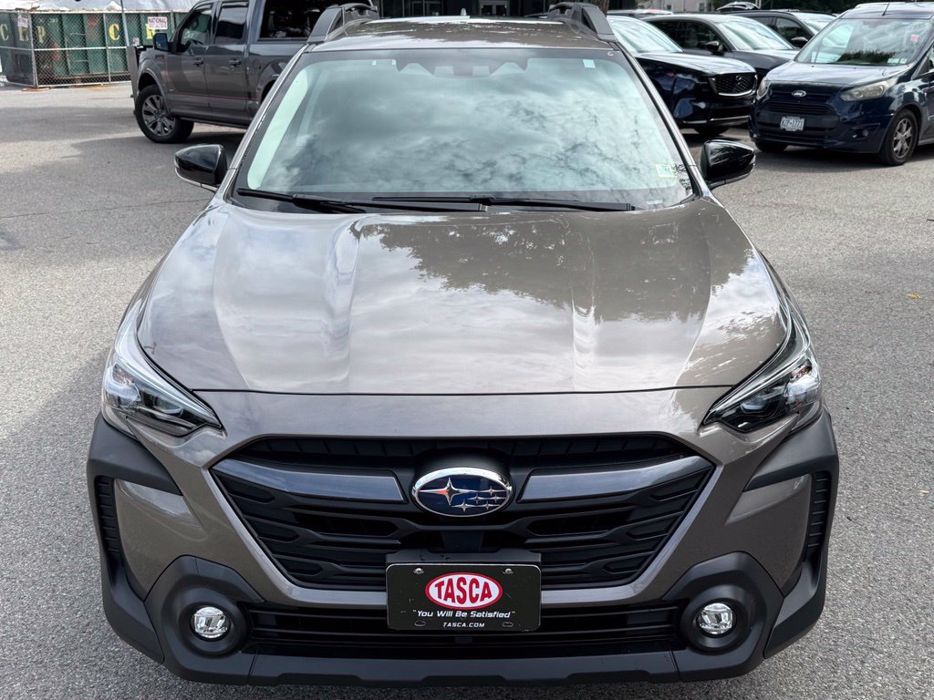 Certified 2024 Subaru Outback Premium AWD/4WD image 2