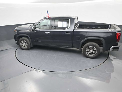 Used 2025 GMC Sierra 1500 SLT AWD/4WD image 27