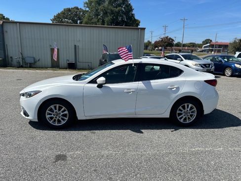 Used 2015 MAZDA MAZDA3 i Grand Touring image 2