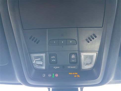 Used 2023 Chevrolet Blazer RS w/ Enhanced Convenience Package image 24