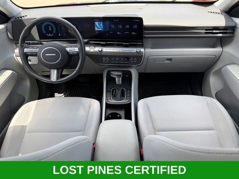 Used 2025 Hyundai Kona SEL FWD image 23