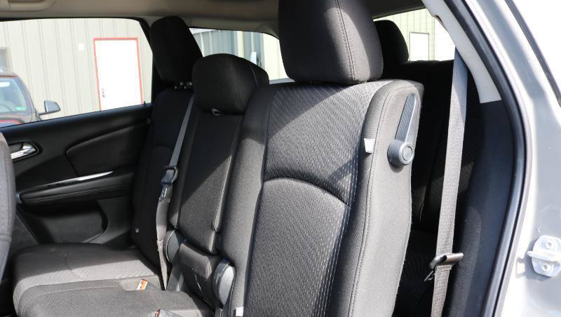 Used 2020 Dodge Journey SE w/ SE Popular Equipment Group FWD image 17