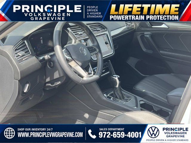 Used 2023 Volkswagen Tiguan SE FWD image 11