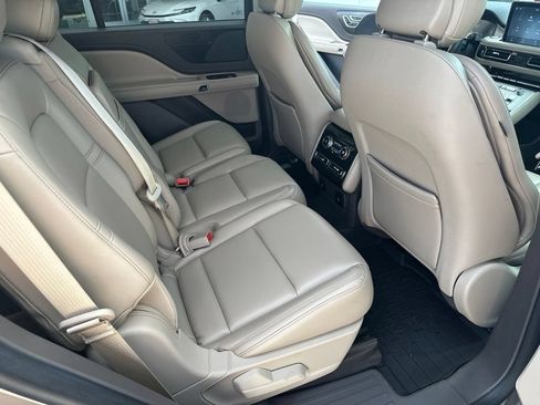 Used 2020 Lincoln Aviator 2WD image 18