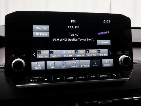 Used 2024 Mitsubishi Outlander SEL image 3