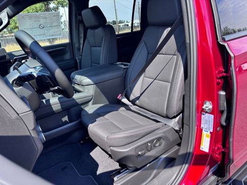 New 2025 Chevrolet Suburban RST w/ Comfort Package image 36