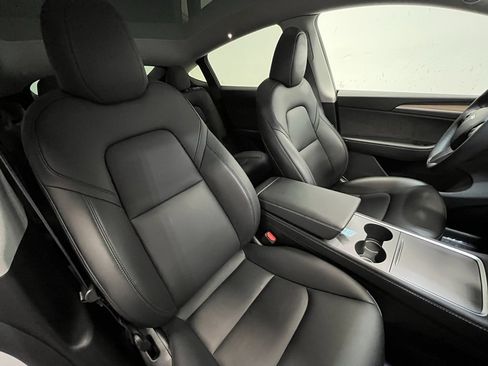 Used 2023 Tesla Model Y Long Range image 12