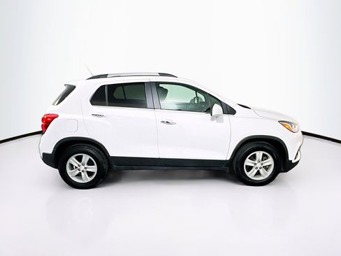 Used 2020 Chevrolet Trax LT w/ Driver Confidence Package image 10