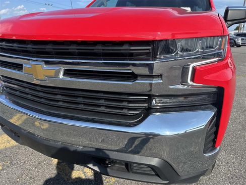 Used 2022 Chevrolet Silverado 1500 LT image 3