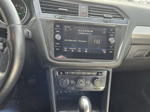 Used 2018 Volkswagen Tiguan SE image 15