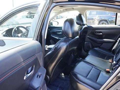 Used 2025 Nissan Sentra SR w/ SR Premium Package FWD image 16
