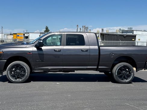 New 2026 RAM 2500 Laramie AWD/4WD image 6