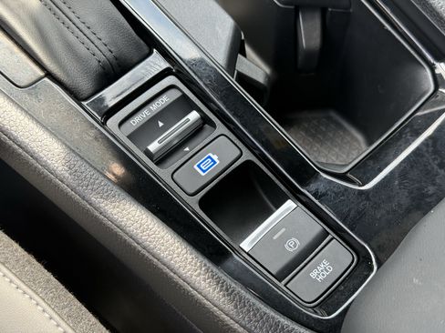 Used 2025 Honda Accord Sport image 24