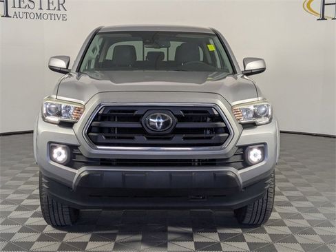 Used 2018 Toyota Tacoma SR5 image 3